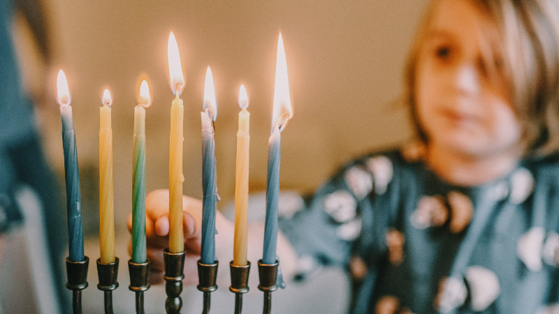 Chandelier juif : la menorah